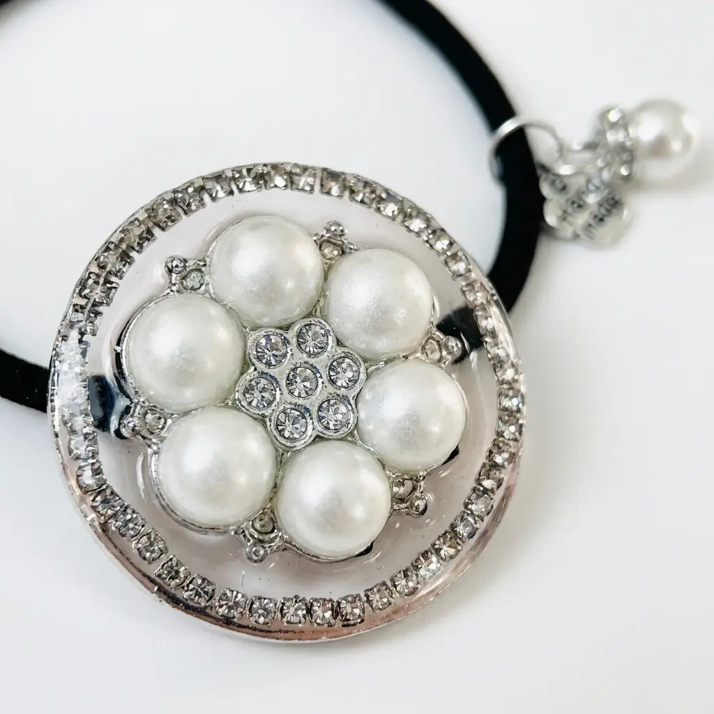 진주 플라워 참 헤어타이 | 핸드메이드 헤어 액세서리 / Pearl Flower Charm Hair Tie | Handmade Hair Accessory