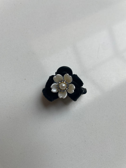 3cm - Elegant Black Flower Hair Claw with Pearl & Rhinestones, Velvet Bow, Handmade Hair Accessory for Parties, Bridal, or Everyday Use