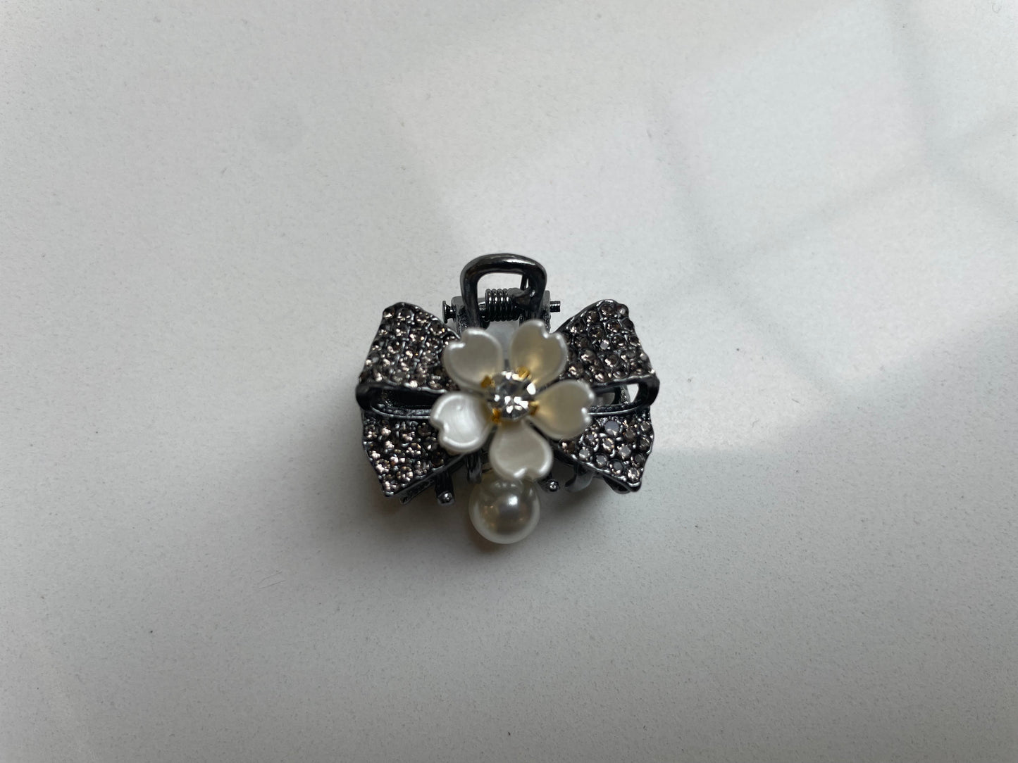 3cm - Luxury Rhinestone Bow HairClaw Elegant Pearl & Floral Design,Weddings,Parties,Everyday Glam,Gift for Her, Hair Accessory, Hairpin, Hair Clip