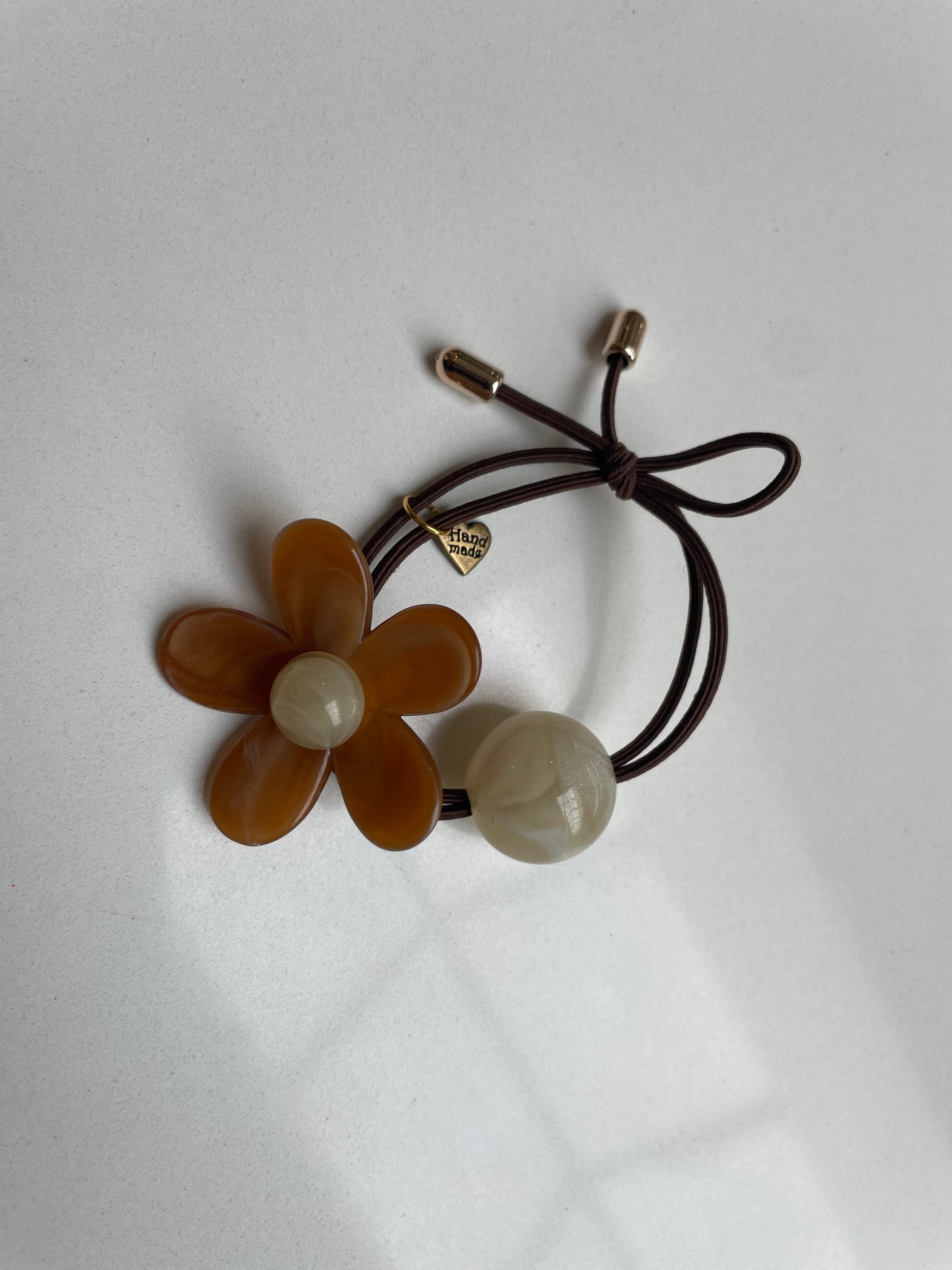 6cm - Handmade Flower Hairtie, Resin Floral Hair Accessory, Elastic Band with Bead, Cute Gift for Girls & Women, Stylish Hairband for Everyday Use