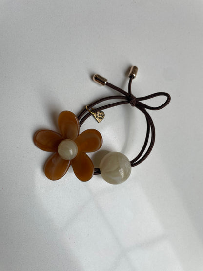 6cm - Handmade Flower Hairtie, Resin Floral Hair Accessory, Elastic Band with Bead, Cute Gift for Girls & Women, Stylish Hairband for Everyday Use