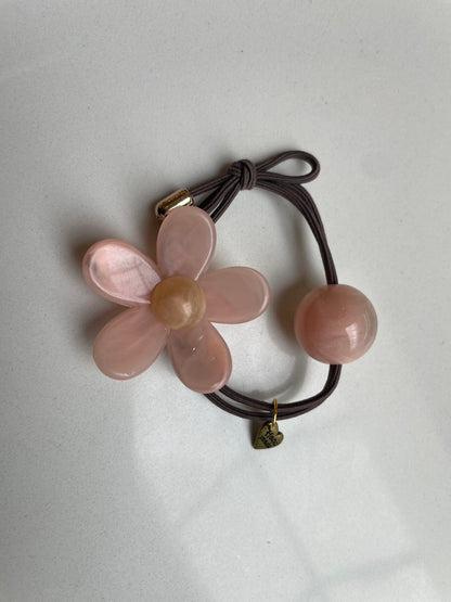 6cm - Handmade Flower Hairtie, Resin Floral Hair Accessory, Elastic Band with Bead, Cute Gift for Girls & Women, Stylish Hairband for Everyday Use