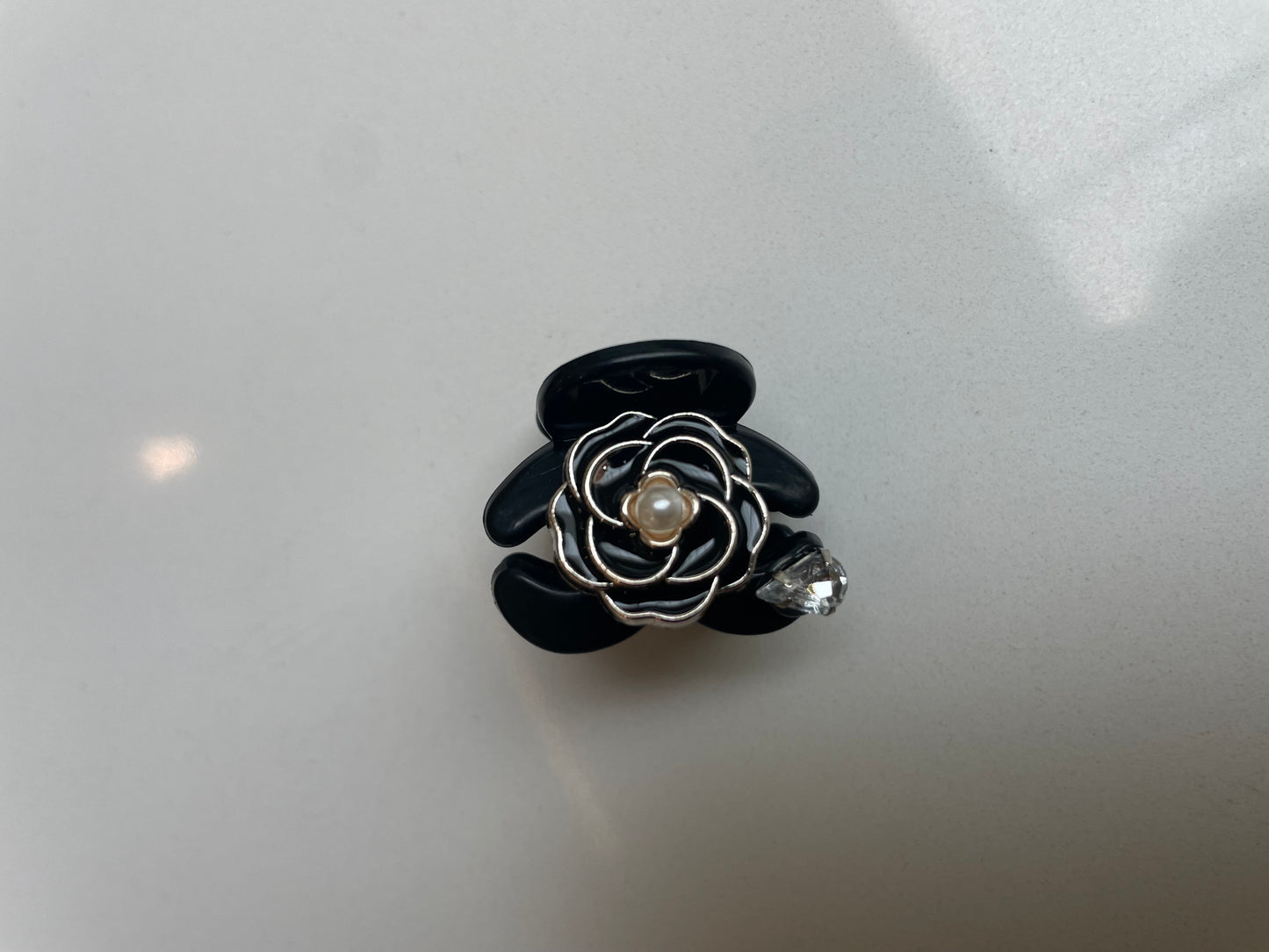 3cm - Elegant Handmade Black Rose Hair Clip, Classic Pearl Accent, Crystal Detail, Stylish Accessory for Women and Girls