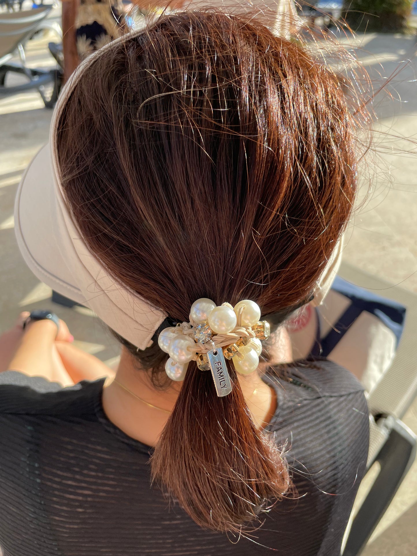 6cm - Elegant Handmade Pearl Hair Tie with Crystal Accents, Stretchy Elastic Hair Accessory, Chic and Stylish Hair Band, Perfect for Any Occasion