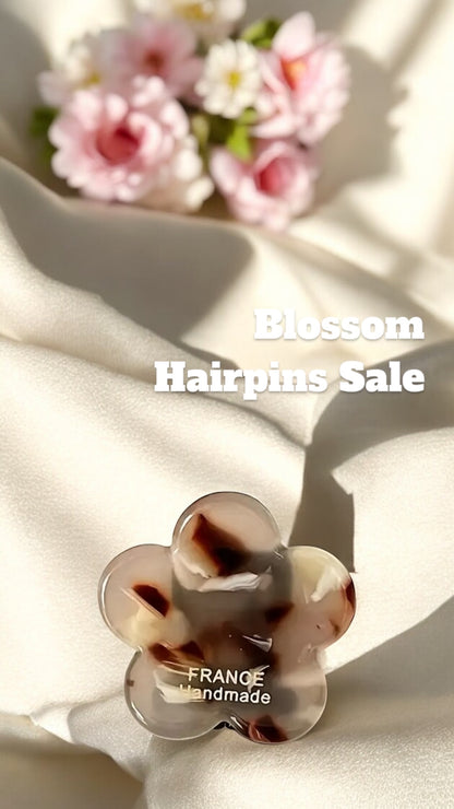 2.5cm/0.984in - French-Inspired Mini Flower Hair Claw